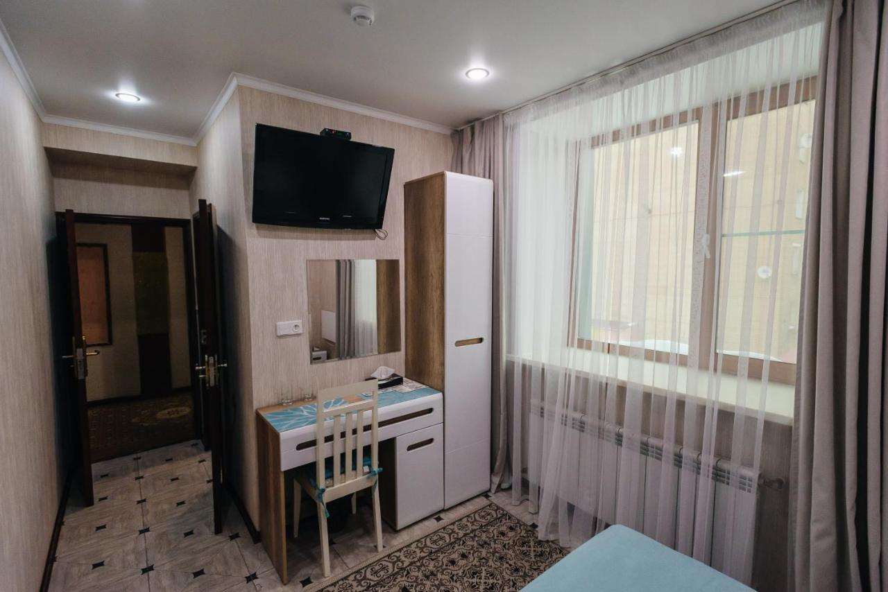 Altyn Adam Hotel Петропавловск Екстериор снимка