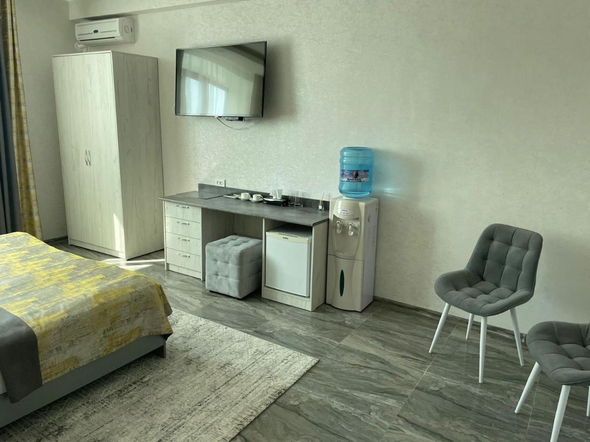 Altyn Adam Hotel Петропавловск Екстериор снимка