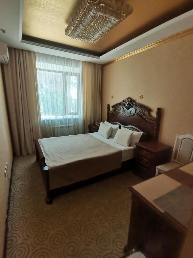 Altyn Adam Hotel Петропавловск Екстериор снимка