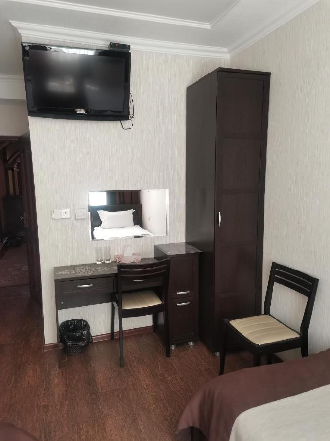 Altyn Adam Hotel Петропавловск Екстериор снимка