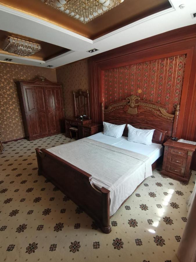 Altyn Adam Hotel Петропавловск Екстериор снимка