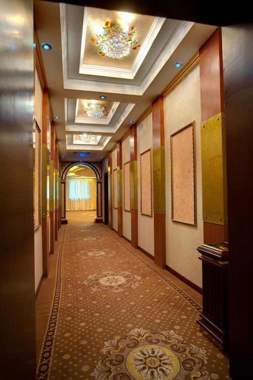 Altyn Adam Hotel Петропавловск Екстериор снимка